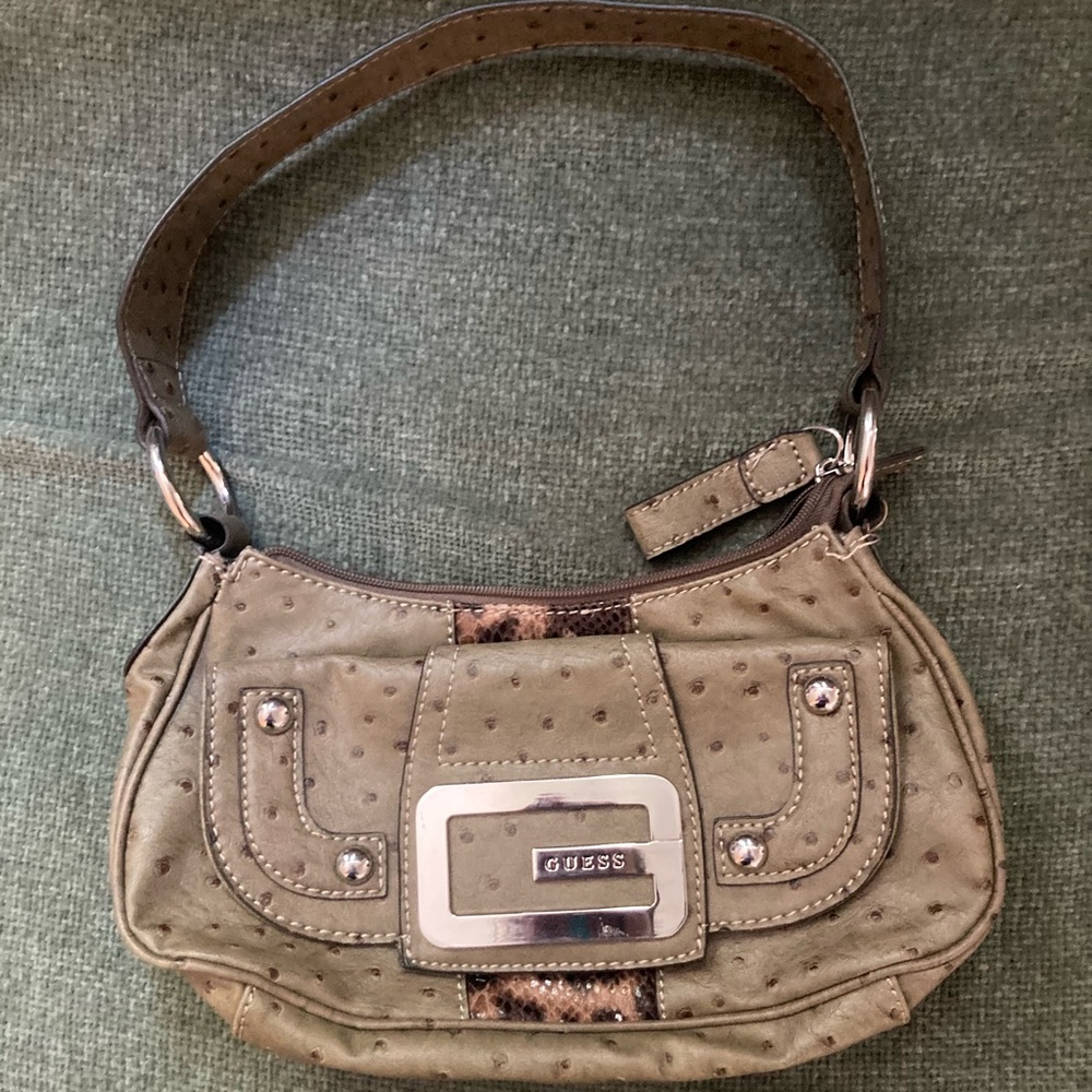 Guess Green and Snake Skin Look Purse in Excellent Condition